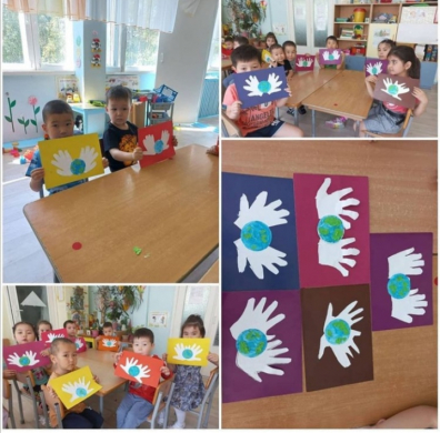 Дети сделали аппликацию 