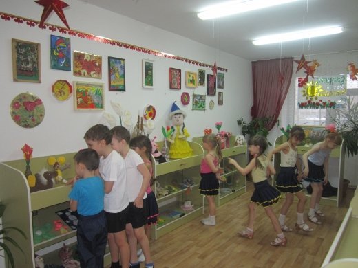 Выставка  детских  работ  в  ДДК «Өркен».