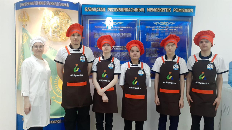 10-сынып оқушылары Павлодар сервис және тамақтану колледжі КММ базасында өткен «Аbilympics-2023» байқауына қатысты. 