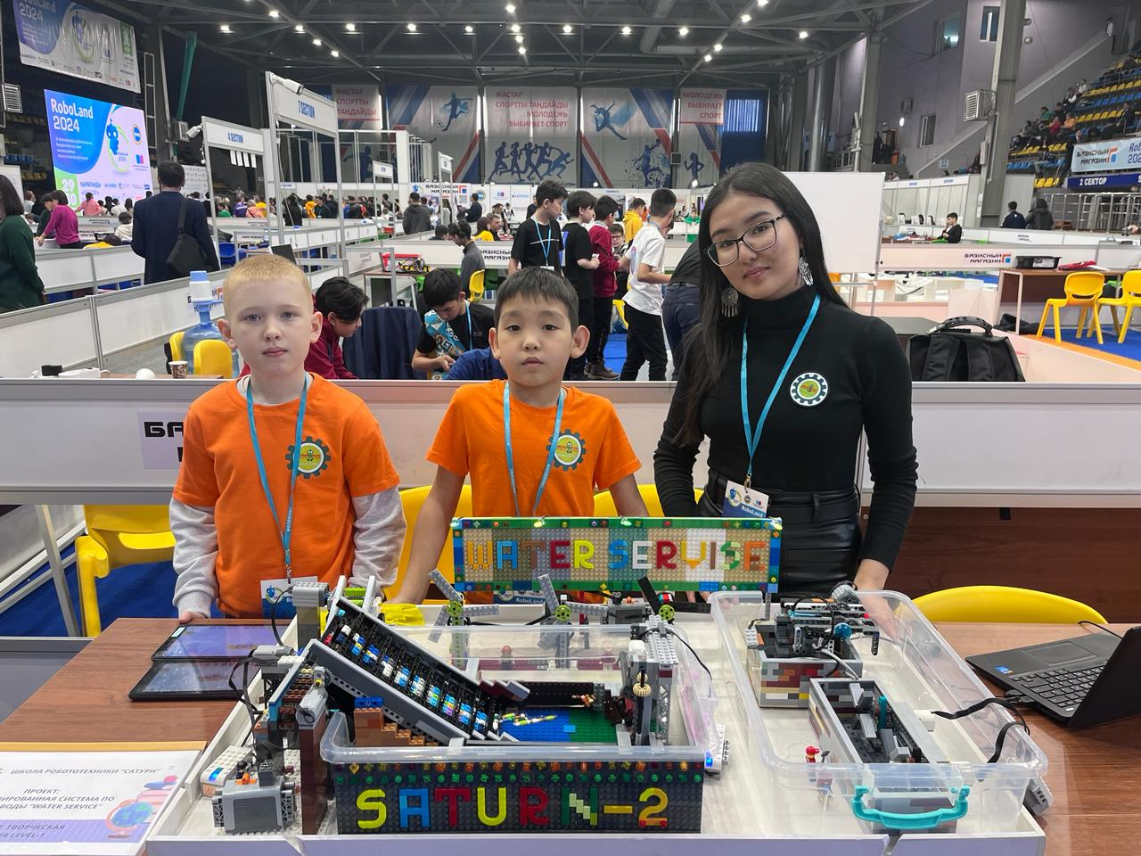 Успех городских школьников на Международном фестивале по робототехнике!