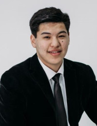 Кәрібай Нұрбек Бәкірұлы-музыкалық және көркемдік жетекшісі