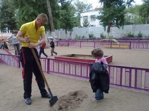 Субботник-забота об устройстве территорий.