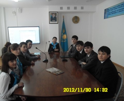 Тәуелсіз елдің уығын қадап, шаңырағын көтеріп, іргесін бекіткен Қазақстан Республикасының Алғашқы Президенті Нұрсұлтан Әбішұлы Назарбаевтың халық алдында, мемлекет алдында еңбегі орасан зор екенін насихаттау  үшін  2012 жылдың  30 қараша күні қаланың  орт