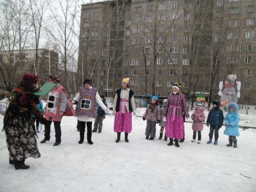 №42 ОТК-де 18 наурызда балалармен тәрбиешілер масленицаны тойлады. 