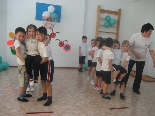 В детском саду прошел спортивный праздник, посвященный к Дню защитника Отечества.