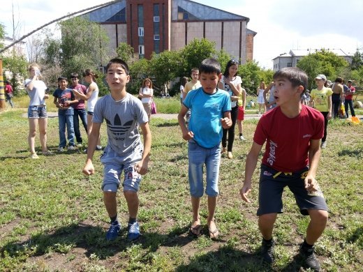 9/07/2013 года прошел 2 тур,  VІ-городского  смотра – конкурса  проекта «Ребята нашего   двора»