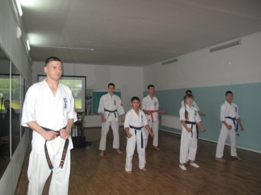 В клубе Жигер прошел мастер класс «Основы базовой техники контактного каратэ»