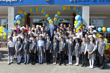 КЕНЖЕКӨЛ АУЫЛЫНДАҒЫ ЖАҢА МЕКТЕП