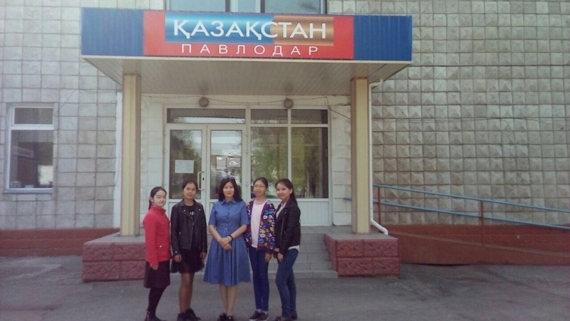 Учащиеся СОШ №37 поздравили ветеранов по радио Казахстан-Павлодар