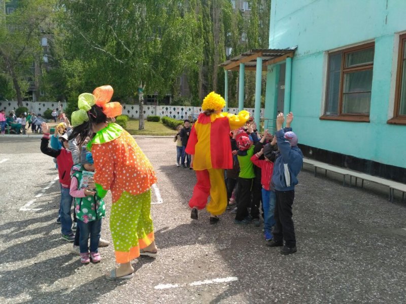 1 маусымда балабақша Балаларды қорғау күніне арналған мереке болды