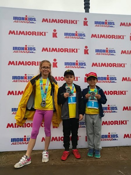 Дымовских Милана участвовала в Астане в соревнованиях IRONKIDS заняла 2 место(бег 600 м)