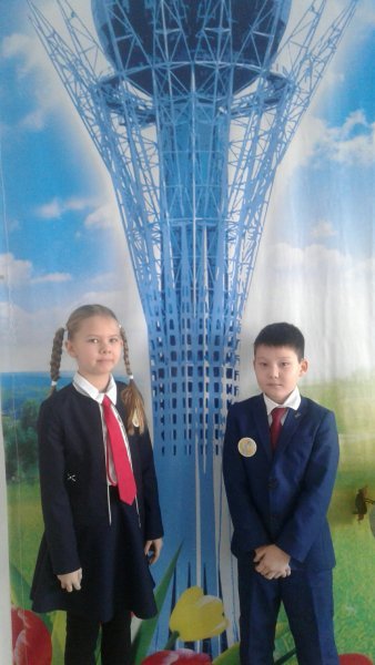 В нашей школе № 6 был проведен конкурс чтецов ко Дню Независимости Казахстан.