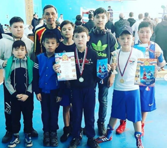 Новосибирск облысында өткен ашық аймақтық бокс жарыстарында 4 «Д» сынып оқушысы Қайырден Әлихан 2 орын алды. 