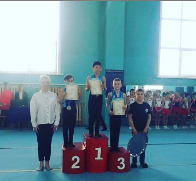 В Павлодаре прошел городской чемпионат по спортивной гимнастике. Ученик 2
