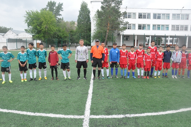Победители областного турнира по футболу
