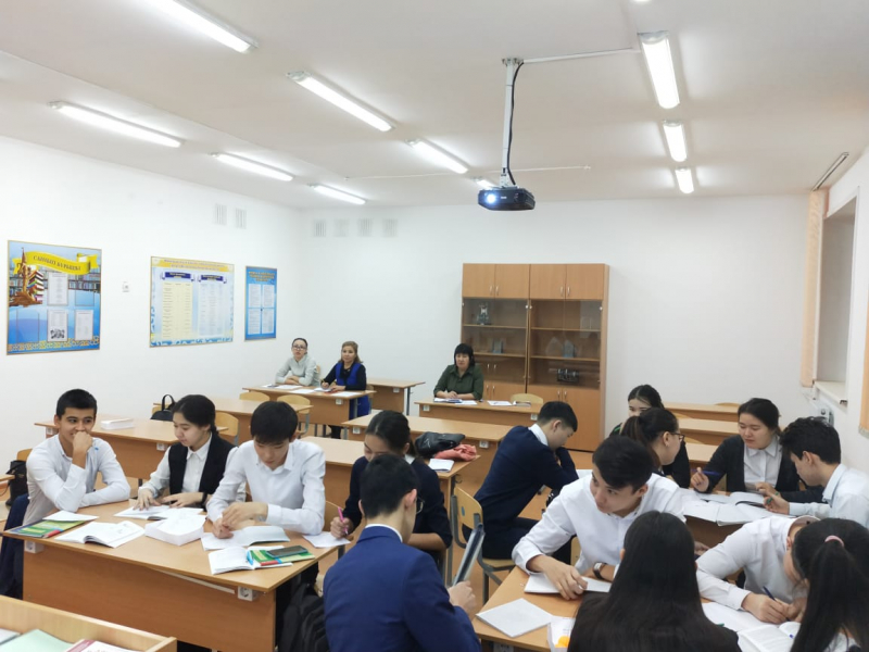 Zhumataeva Saule kazbekovna held an open lesson with students of the 11th 