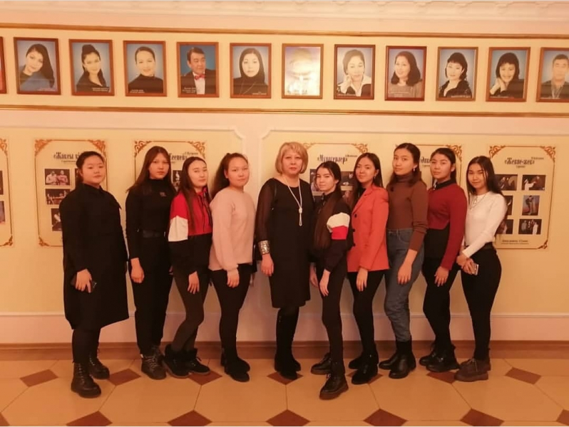 Учащиеся Кенжекольской СОШ побывали в Павлодарском областном казахском музыкально - драматическом театре имени Ж.Аймаутова на спектакле 