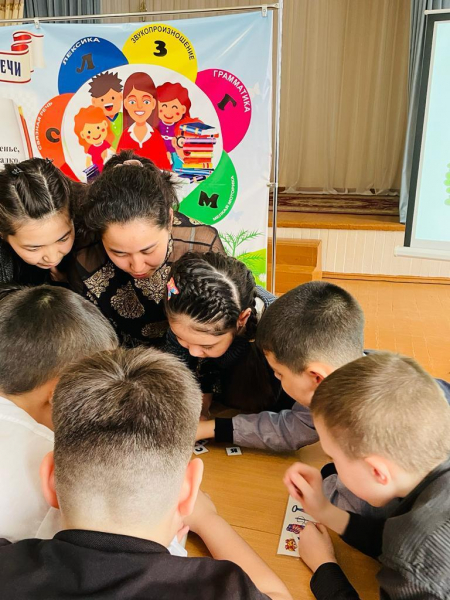 логопед-мұғалімдер Макашева А.С. , Туртулова А.Қ. «Әдемі сөз еліне саяхат» атты сыныптан тыс іс-шара өткізді./в 3 «Г», 3 «В» классах учителями-логопедами Макашевой А.С. , Туртуловой А.К. было проведено внеклассное мероприятие «Путешествие в страну красиво