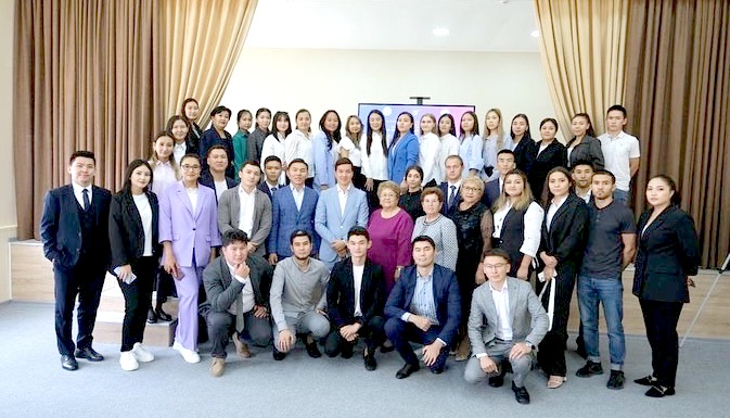 Роль методической службы в профессиональном становлении молодых специалистов в условиях обновления содержания образования