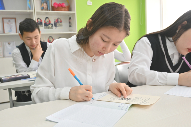 Павлодарлық 50 оқушы оқу пәндері бойынша білімдерін тексерді
