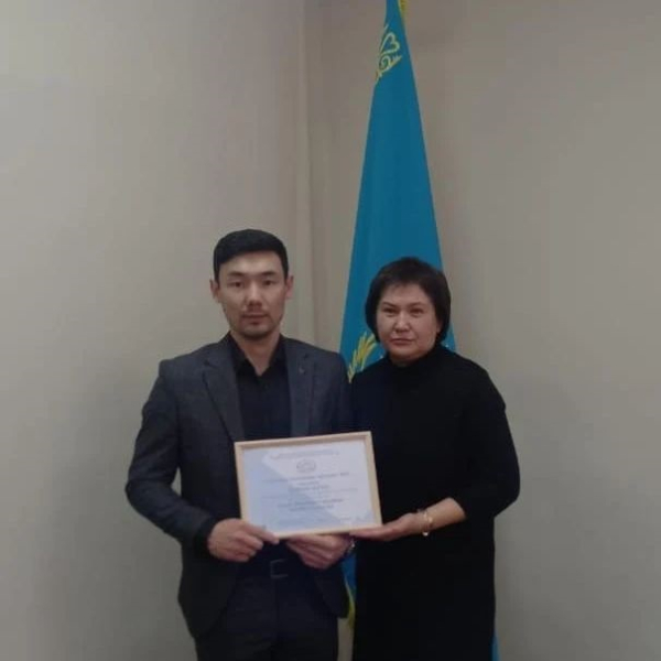 Поздравляем учителя физической культуры Сарсенбаева А.М. с успешным выступлением на городском конкурсе 