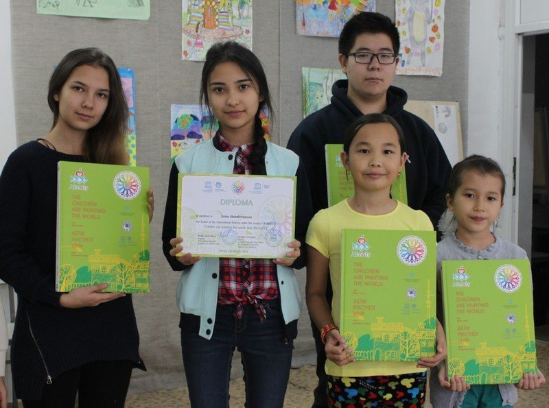 Успехи юных художников