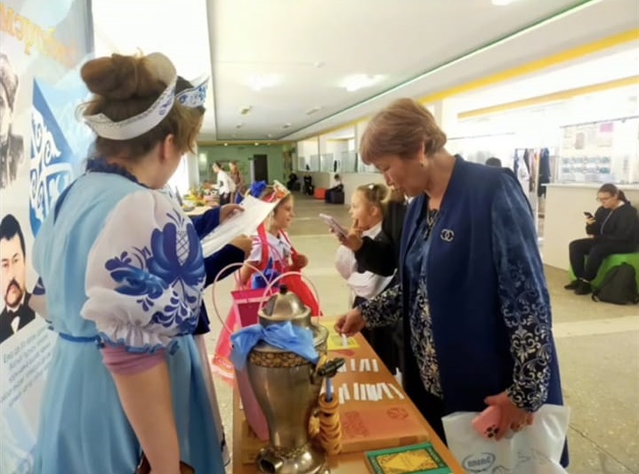 11 сентября в рамках месячника языков народа Казахстана в школе стартовала неделя русского языка и литературы.