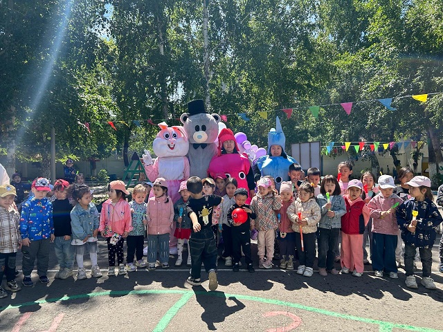 Балалар күні