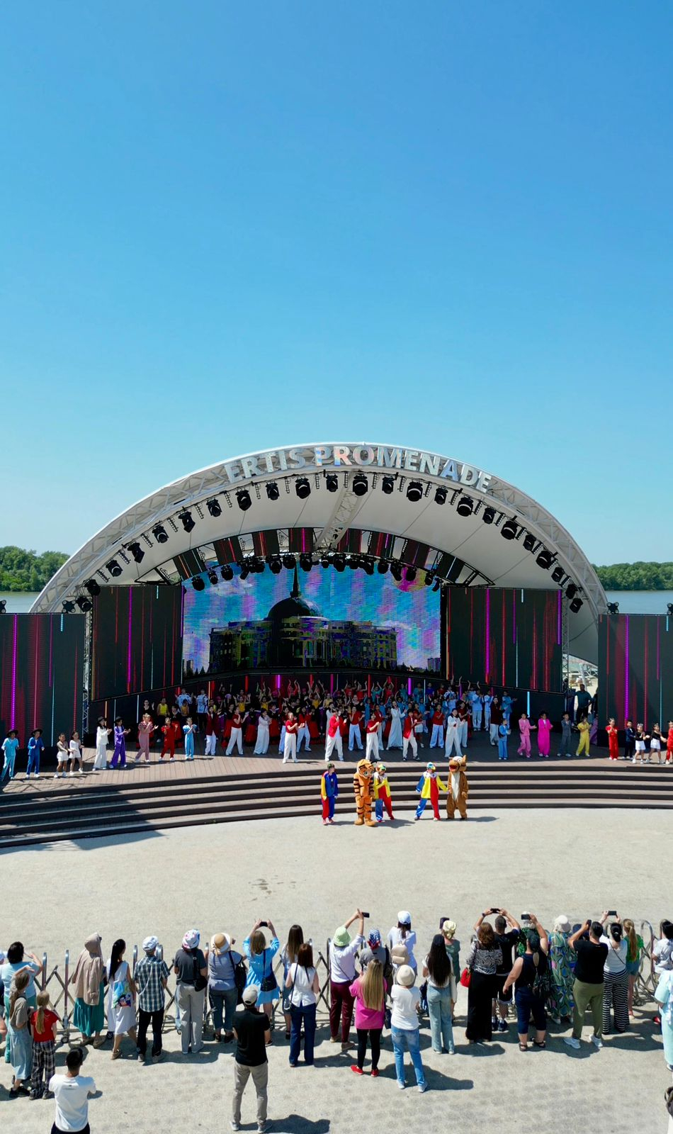 Павлодар каласынын бас сахнасы - «Ertis Promenade» төрінде «Жігер» БЖК уйымдастыруымен «Жігер. Өнердің самғауы» атты