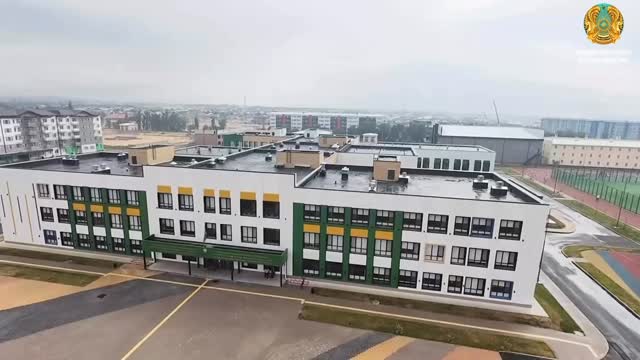 В городе Тараз Жамбылской области в рамках проекта «Келешек мектептері» построена школа № 67, рассчитанная на 1200 ученических мест.