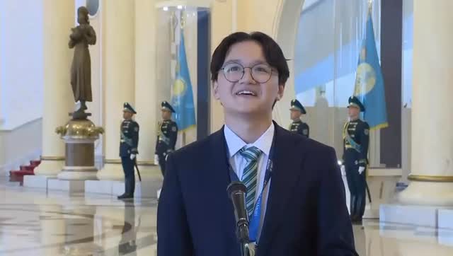 Школьник из Семея, серебряный призер международной олимпиады по информатике Аскар Акежан, поделился впечатлениями от встречи с Главой государства.