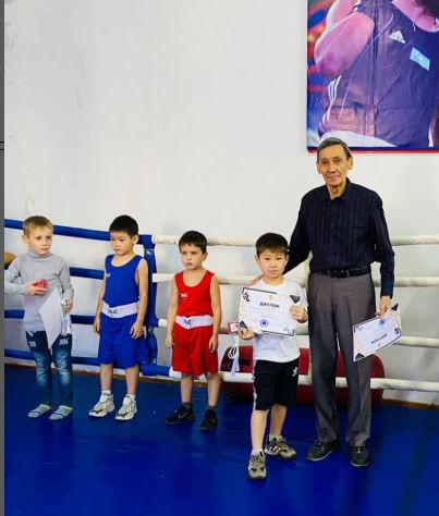 Бокстан жеңіс!