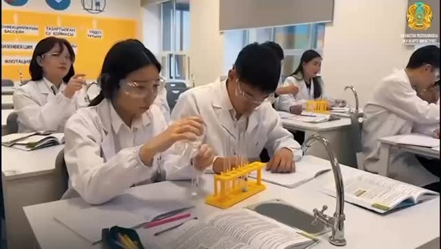 В школе №31 города Костаная в рамках национального проекта «Келешек мектептері» педагоги активно используют искусственный интеллект и современные информационные технологии для повышения мотивации учащихся