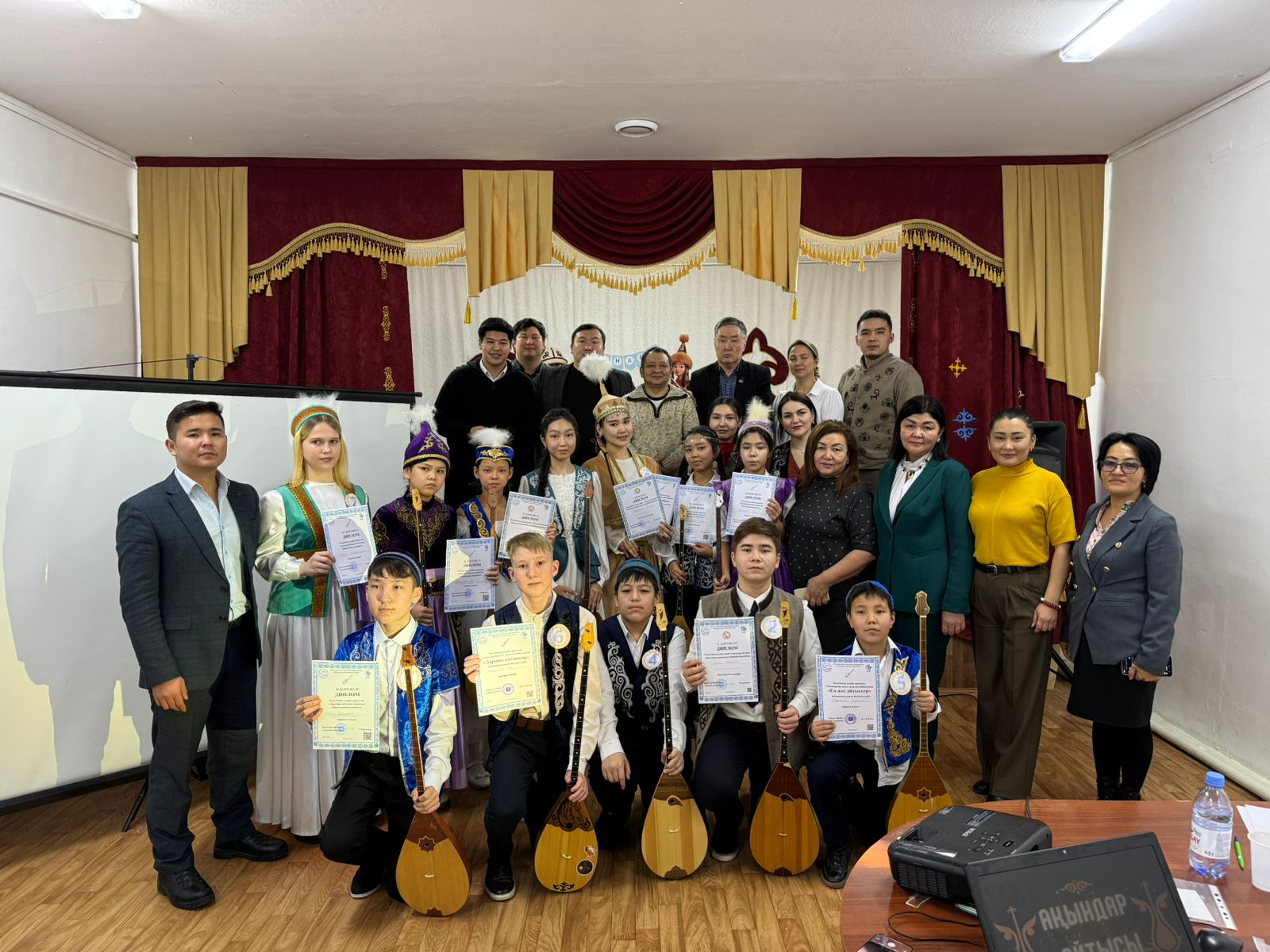 ✨Жігердегі «Ақындар айтысы» қалалық байқауы! ✨