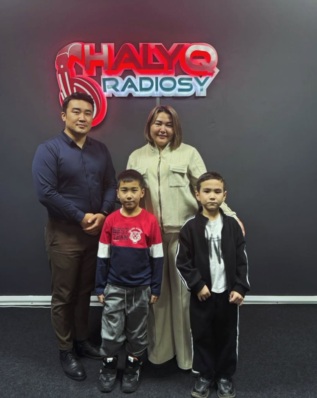 Дарынды оқушыларымыз Халық радиосында сұхбат беруде