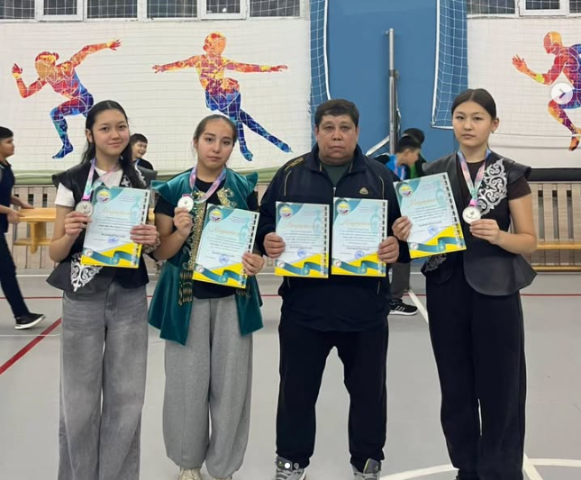 Павлодар қаласының оқушылары арасындағы 55-ші кешенді спартакиада аясында біздің мектеп келесі нәтижеге қол жеткізді: «Бес асық» бойынша қыздар командасы - 2 орын.