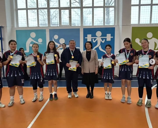 Павлодар қаласы ЖОББМ оқушылары ІI-лига қыздар командалары арасында өткен 55-ші кешенді спартакиада аясында баскетбол бойынша біздің команда ерекше ойын көрсетіп, 1- орынның иегері атанды.