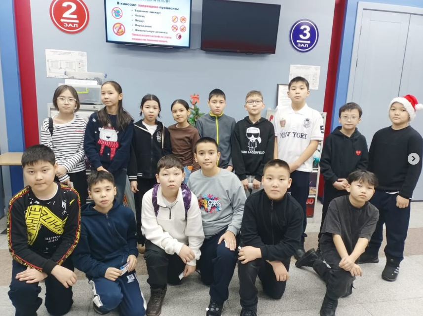 Оқушылардың бос уақытын ұйымдаствру мақсатына 6 “А” сынып оқушылары Ертіс кинотеатрына барып, “Аватар” фильмін тамашалады