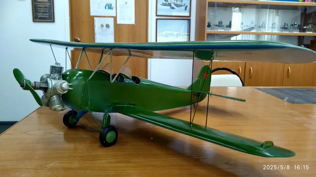 Отан қорғаушылар күні мерекесіне аты аңызға айналған По-2 ұшағының үлгілік көшірмесі қалпына келтірілді. 