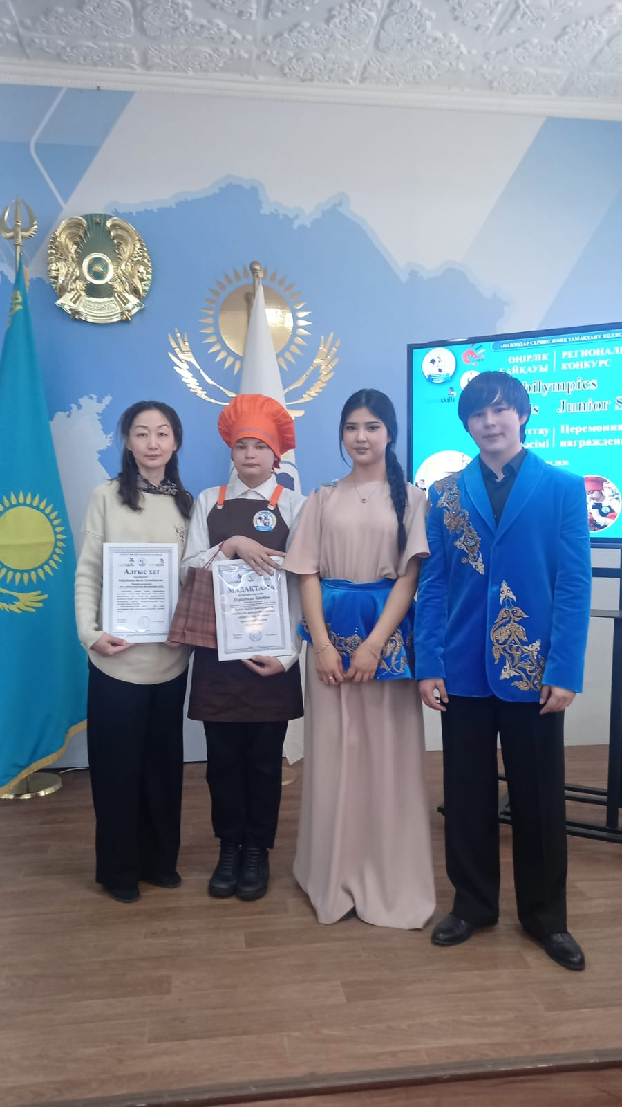 Поздравляем Каирбаеву АГ с победой ее воспитанника на городском конкурсе «Юный повар»!