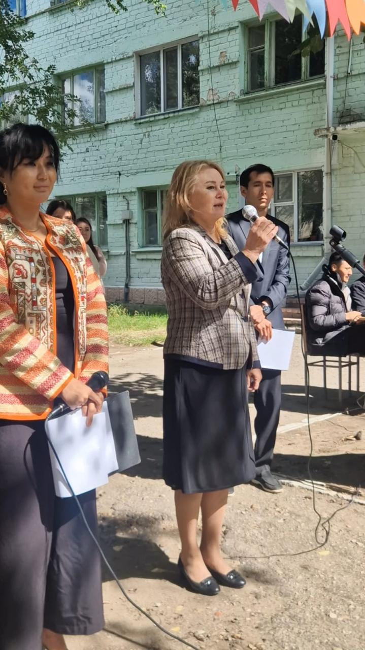В Детской художественной школе состоялась торжественная линейка, посвященная началу учебного года