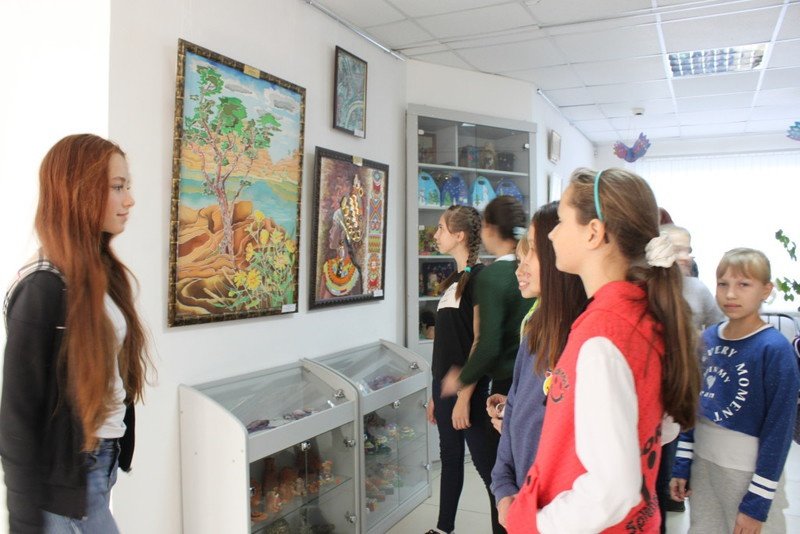 Выставка творческих работ педагогов ДХШ № 2